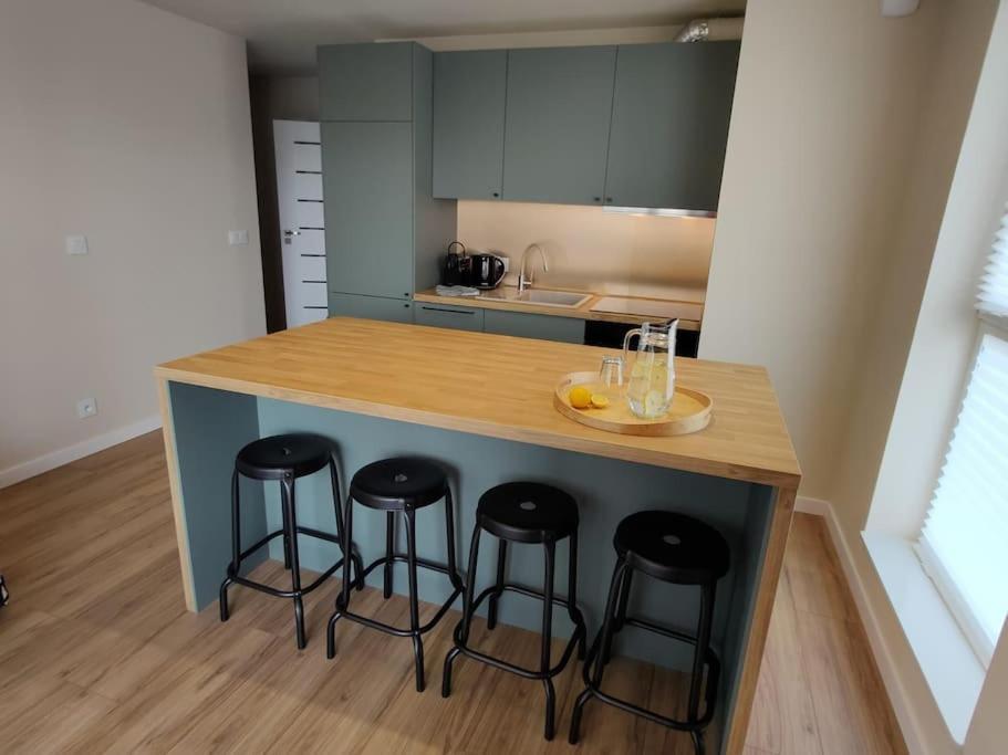 Piekny Apartament 3-Pokojowy Катовице Екстериор снимка